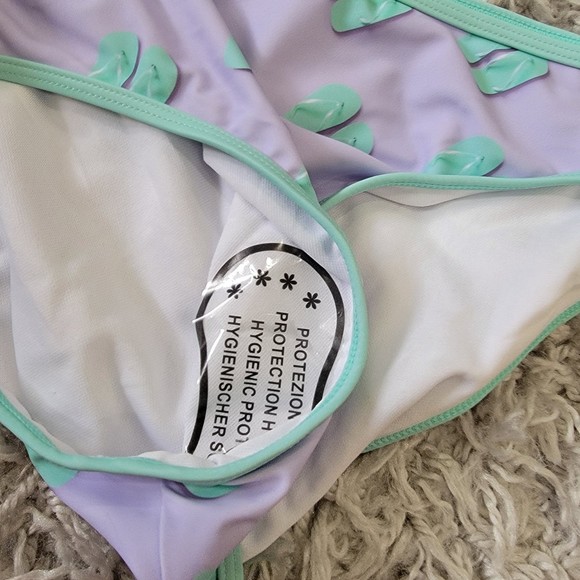Bikini set nwt size large flip flop - Picture 4 of 5